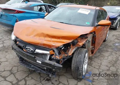 2013 Hyundai Veloster Base W/Black z USA, uszkodzony, nr VIN KMHTC6AD9DU156203